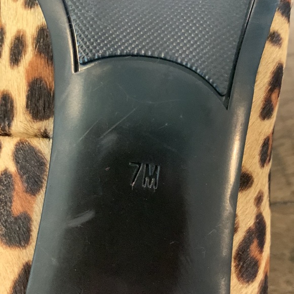 A pair of Marc Fisher shoes - Picture 7 of 7